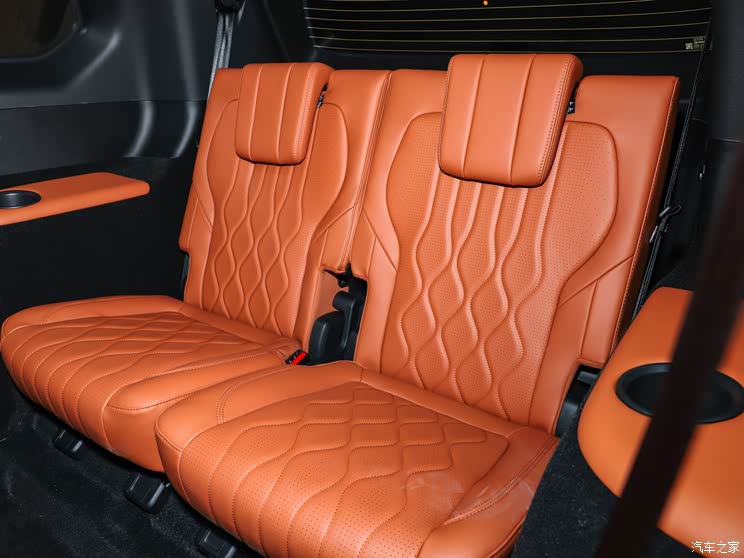 1.5T插混+标配四驱/纯电续航180km 售20.99万起 星途揽月C-DM上市