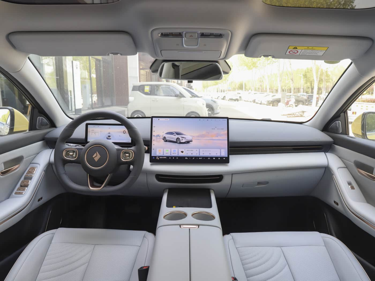 比智驾拼配置宝骏享境PK特斯拉Model Y，你会选谁？