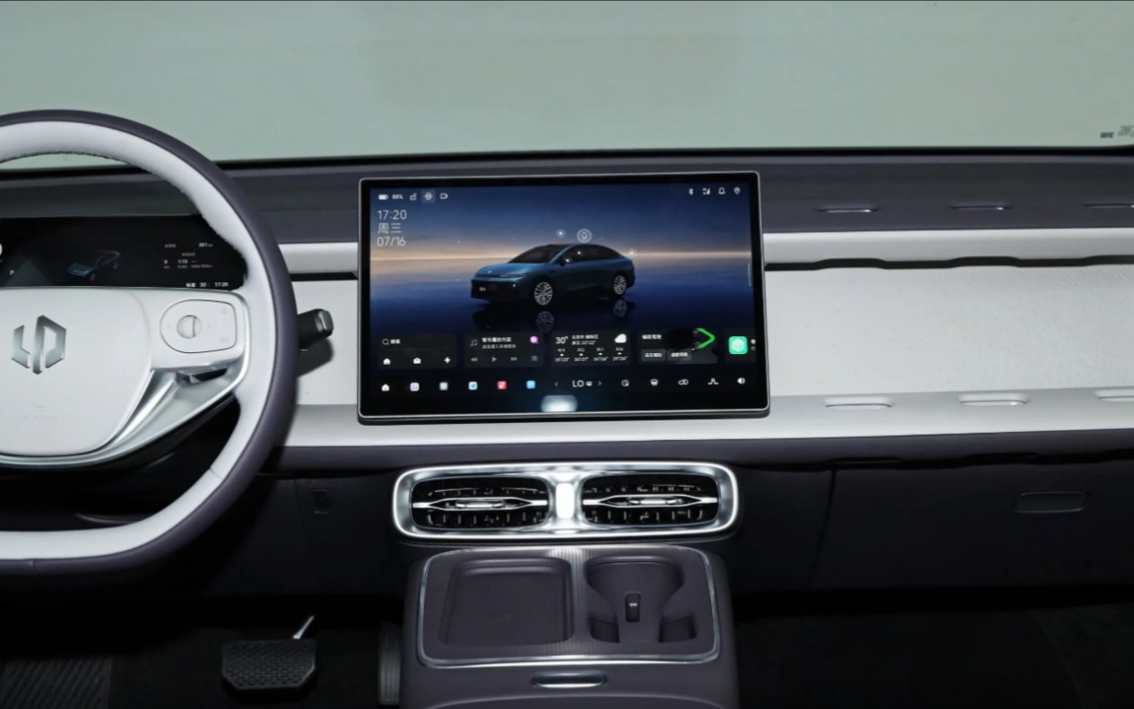 零跑B01、秦L EV、海豹06 EV深度对比，谁值得选