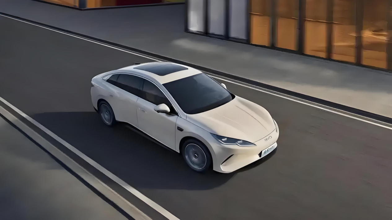 零跑B01、秦L EV、海豹06 EV深度对比，谁值得选