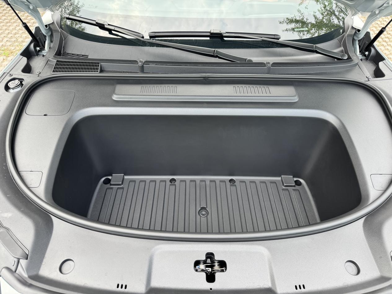 10-15万纯电SUV出新品，深蓝S05和银河E5谁更值