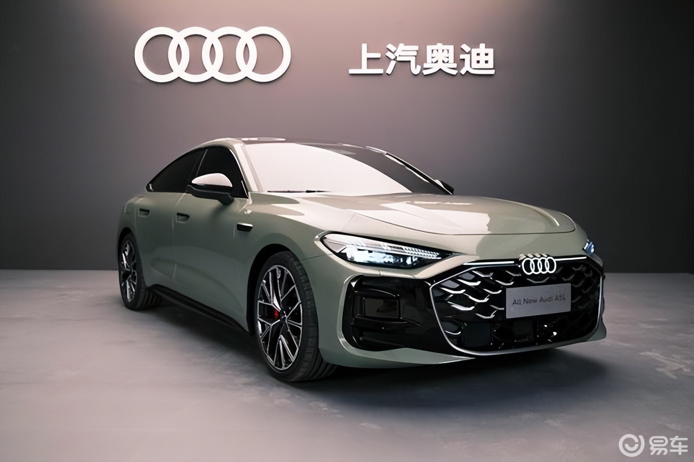 AUDI字母标还是不值钱?四环标没了,奥迪也得降价求生