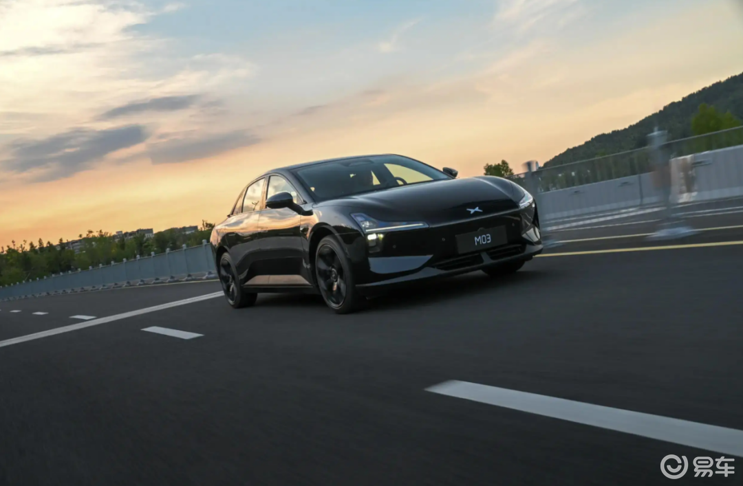 10-15万家轿如何选,M03与eπ007 深度对比