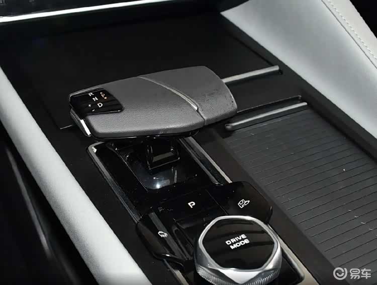 全新吉利博越VS长安CS75 PLUS,10万该怎么选