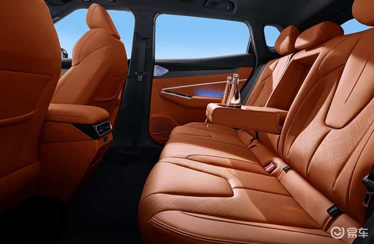 全新吉利博越VS长安CS75 PLUS，10万该怎么选