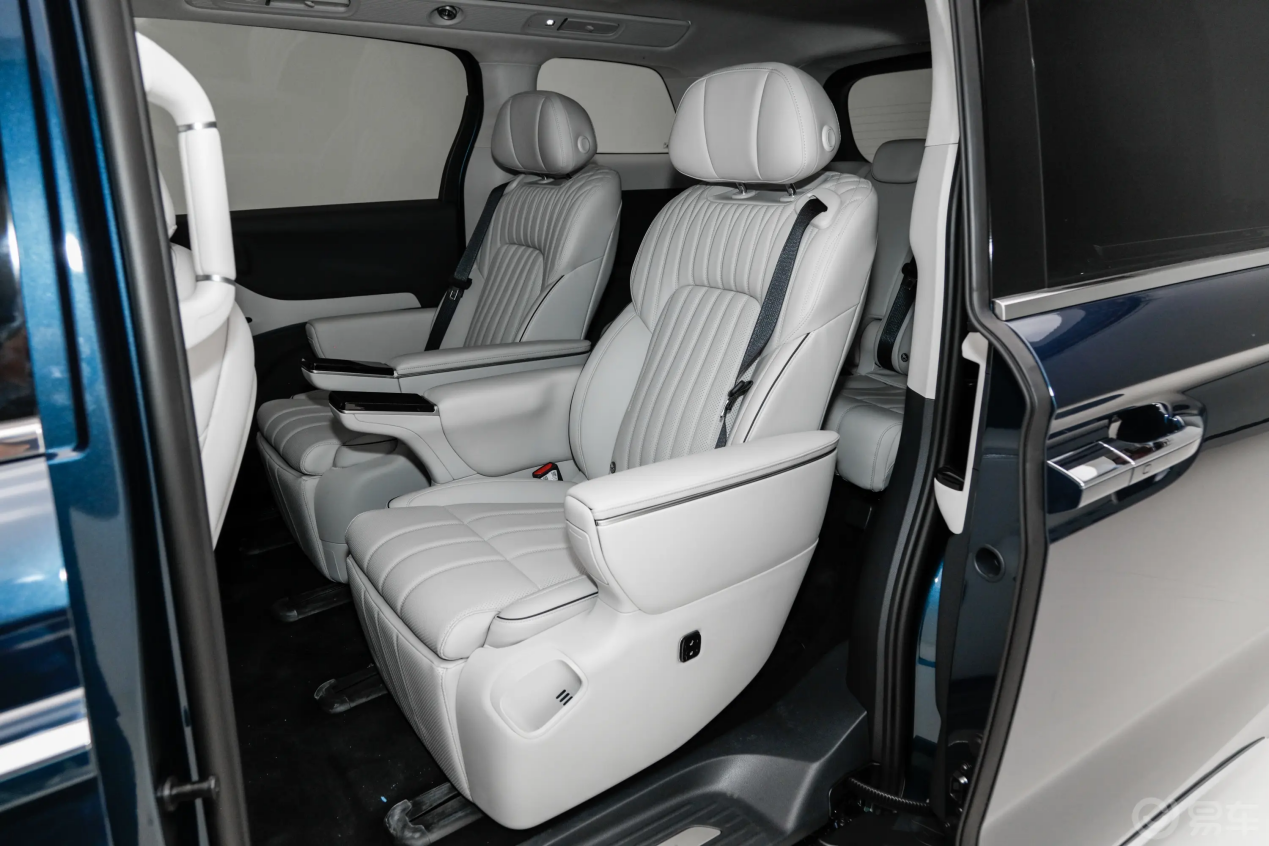 广汽传祺向往 M8 与岚图梦想家、腾势 D9 深度对比