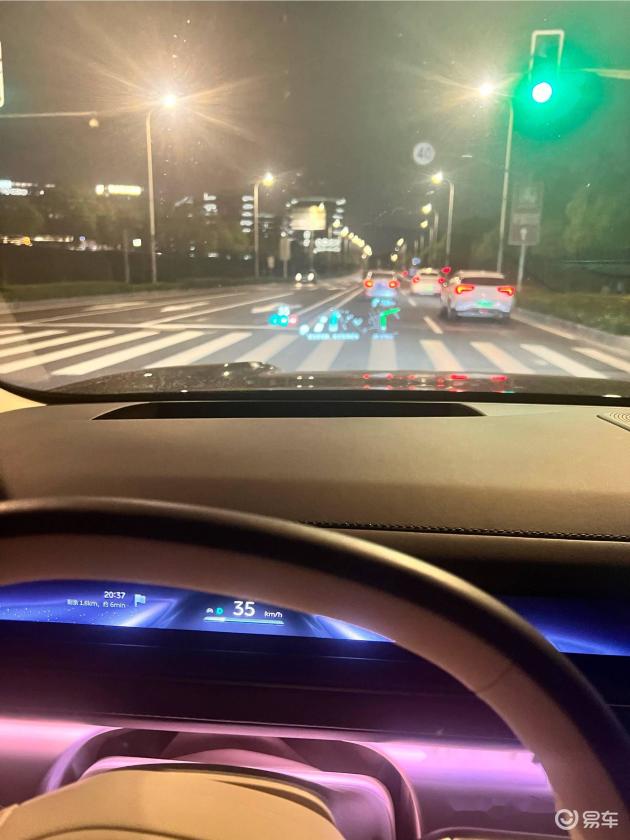 ES8试驾体验：驾驶乐趣与科技感的完美融合