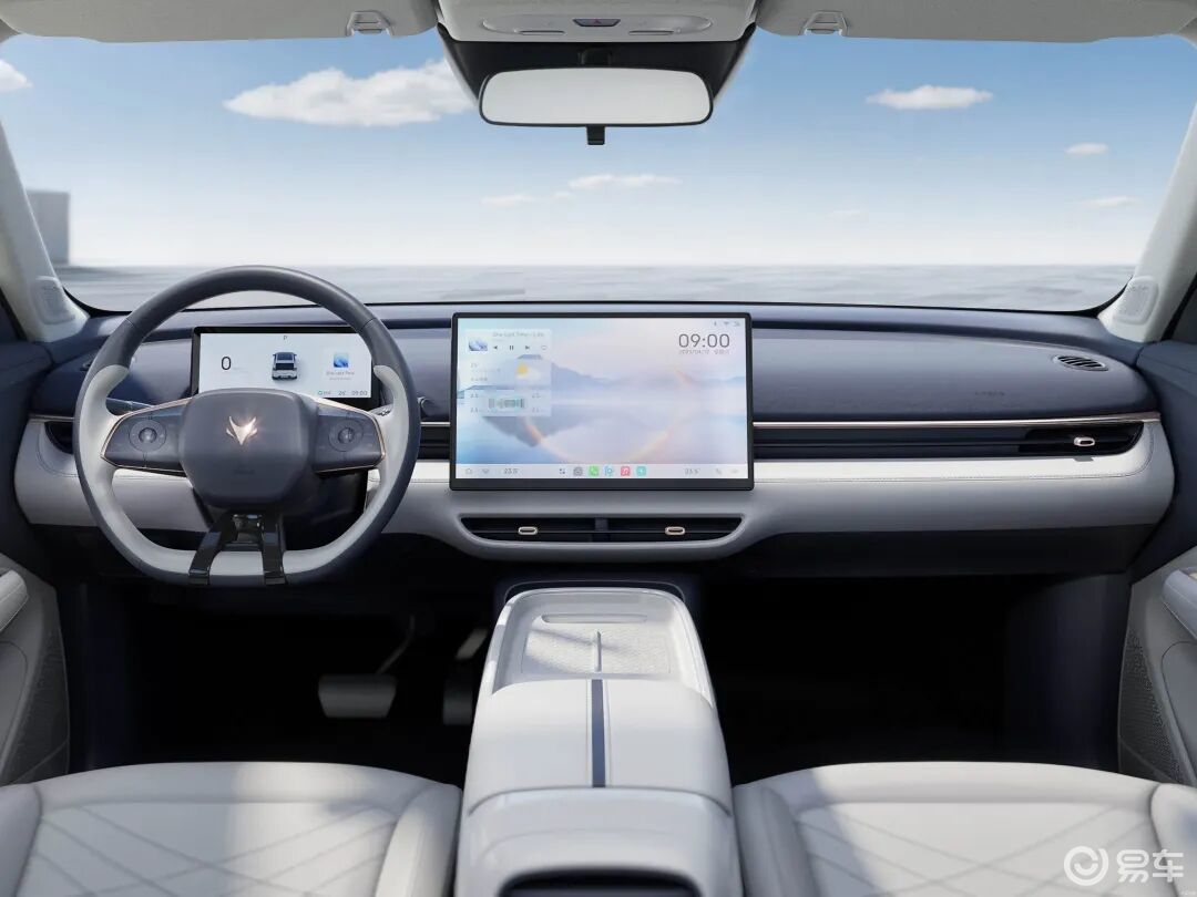 当全新MG4遇上极狐T1:谁能突破纯电小车战力值天花板?