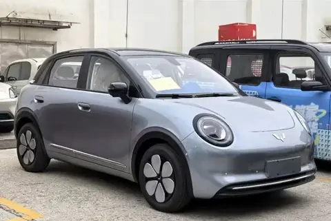 五菱缤果Pro实车现身，复古造型，轴距2560mm，最高续航403km